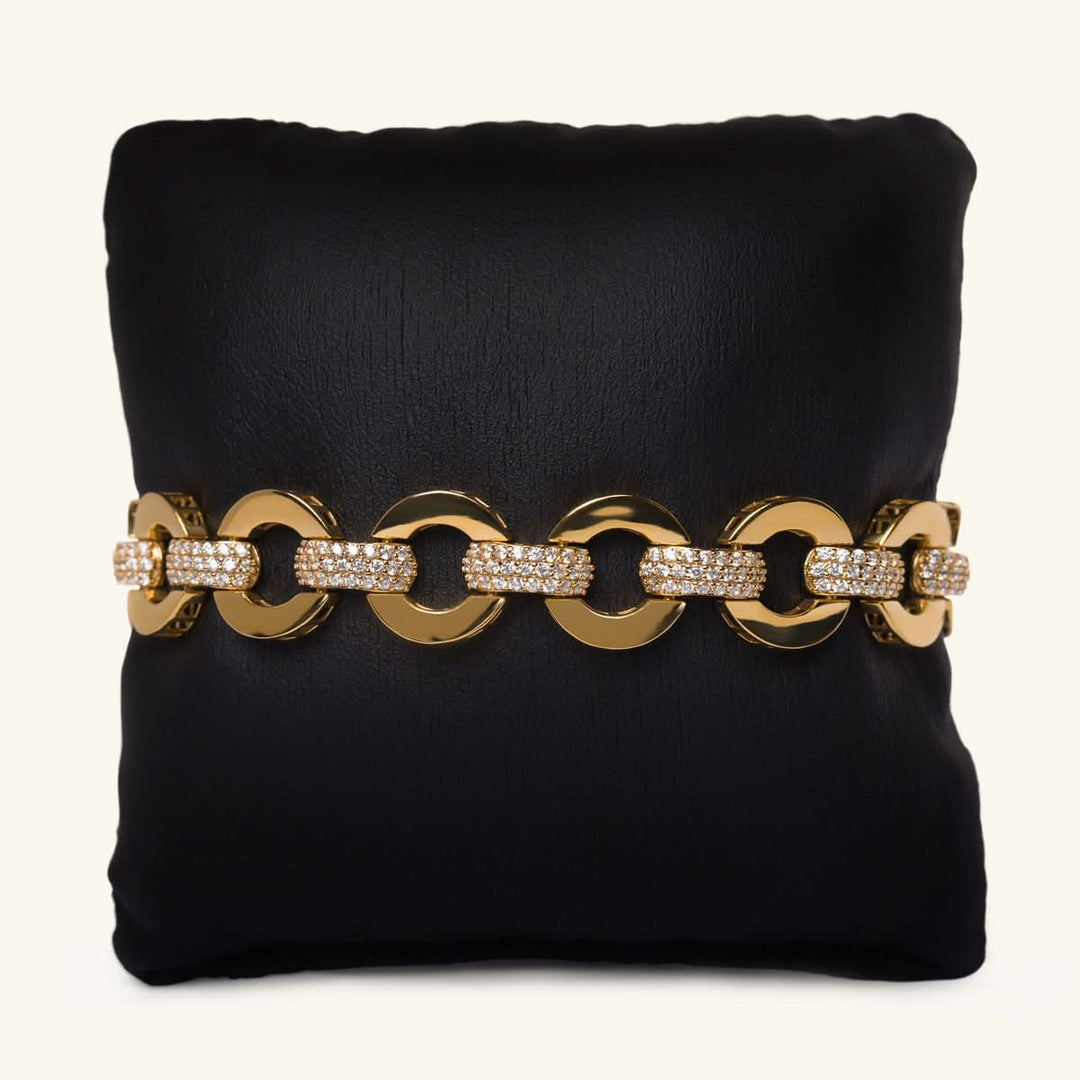 Gold Bold Link Bracelet – Timeless Elegance