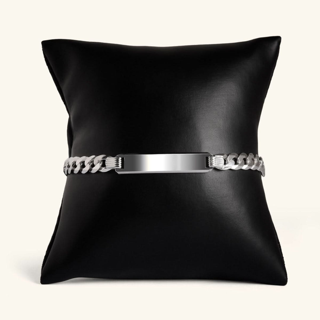 Medium Engraved Nameplate Bracelet