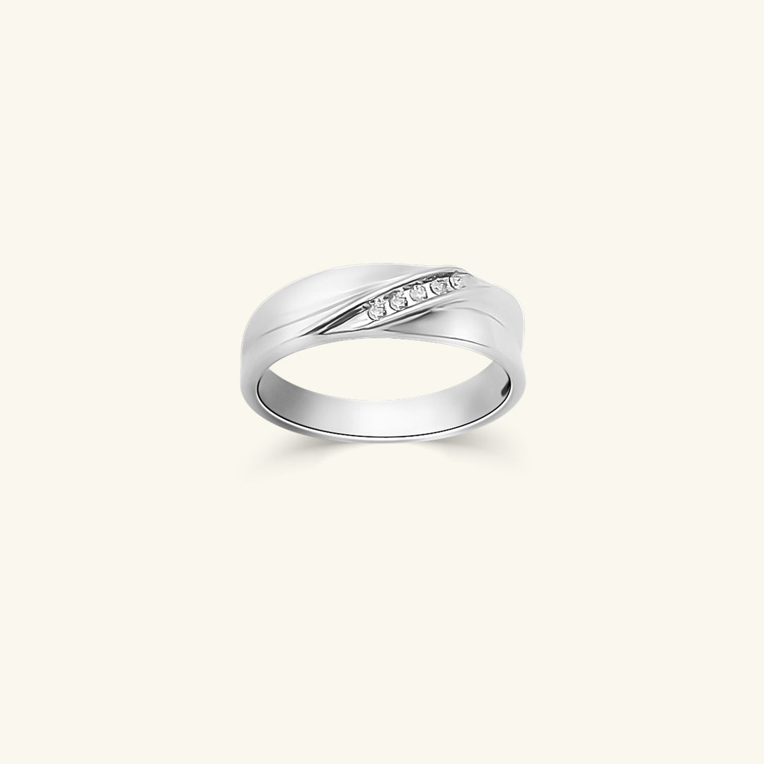 10K Diamond Wave Band Ring