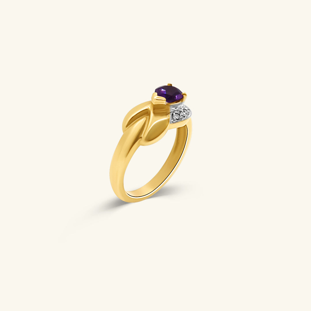18K Yellow Gold Oval Amethyst Ring with Diamond Halo