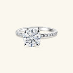 Load image into Gallery viewer, Round Brilliant Diamond Ring
