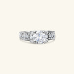 Load image into Gallery viewer, Round Brilliant Diamond Ring with Regal Crown
