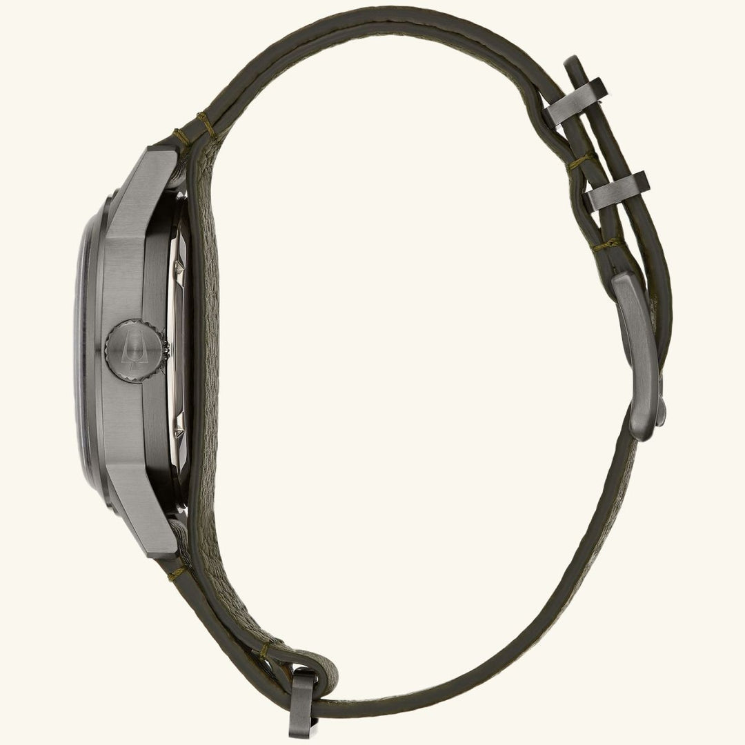 Hack Watch – Black Dial, Green NATO Strap