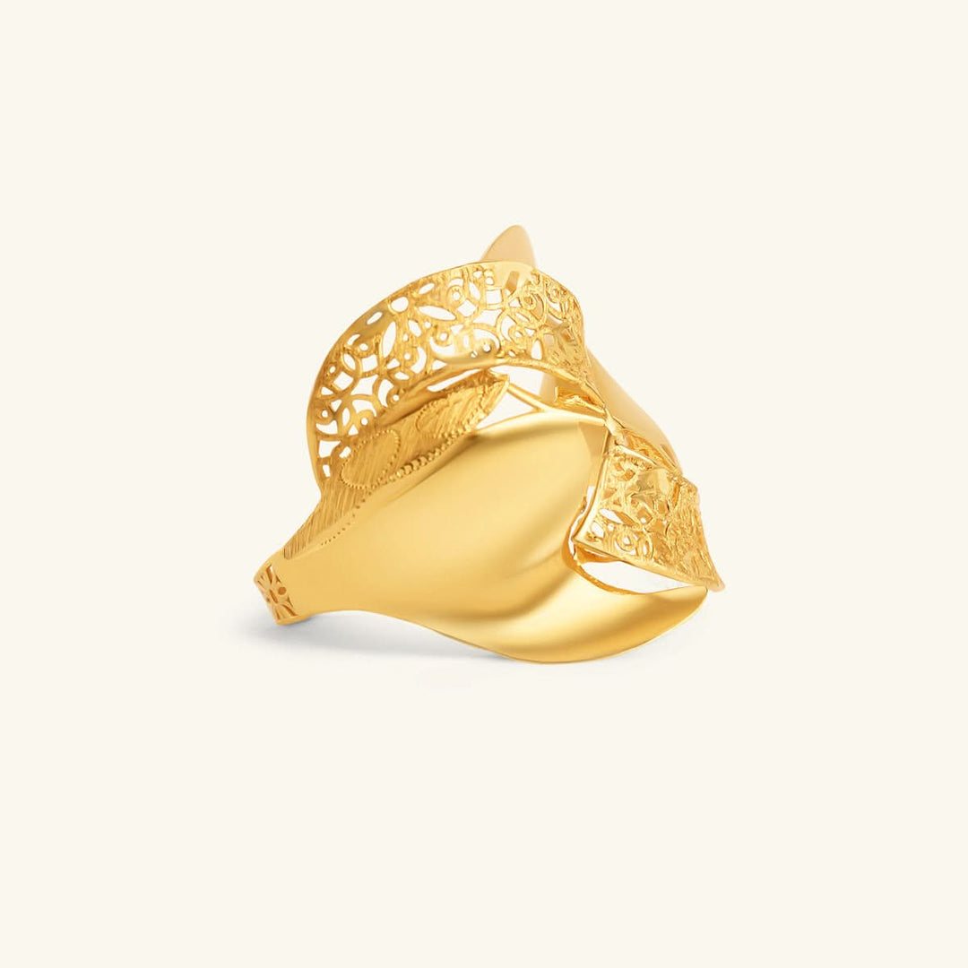 Golden Lace Elegance Ring