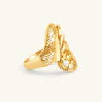 Load image into Gallery viewer, Golden Chain Majesty Ring
