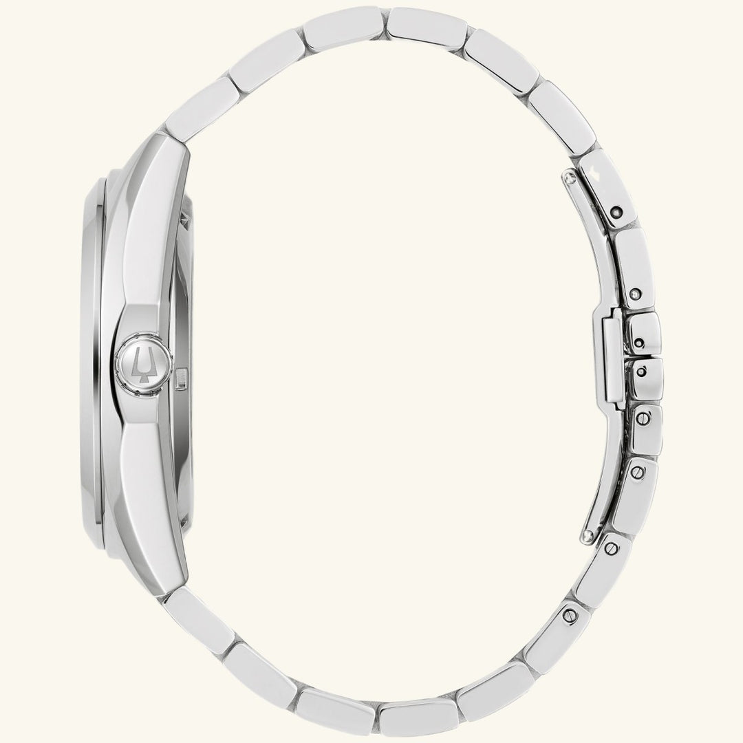 Surveyor Classic – Black Dial, Silver Steel Bracelet